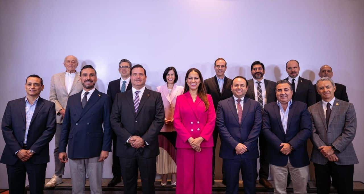 Logra Gobierno del Estado acuerdo hist&oacute;rico con el sector empresarial